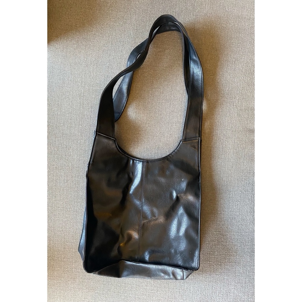 VINTAGE Manmade Leather Shoulder Bag in Black